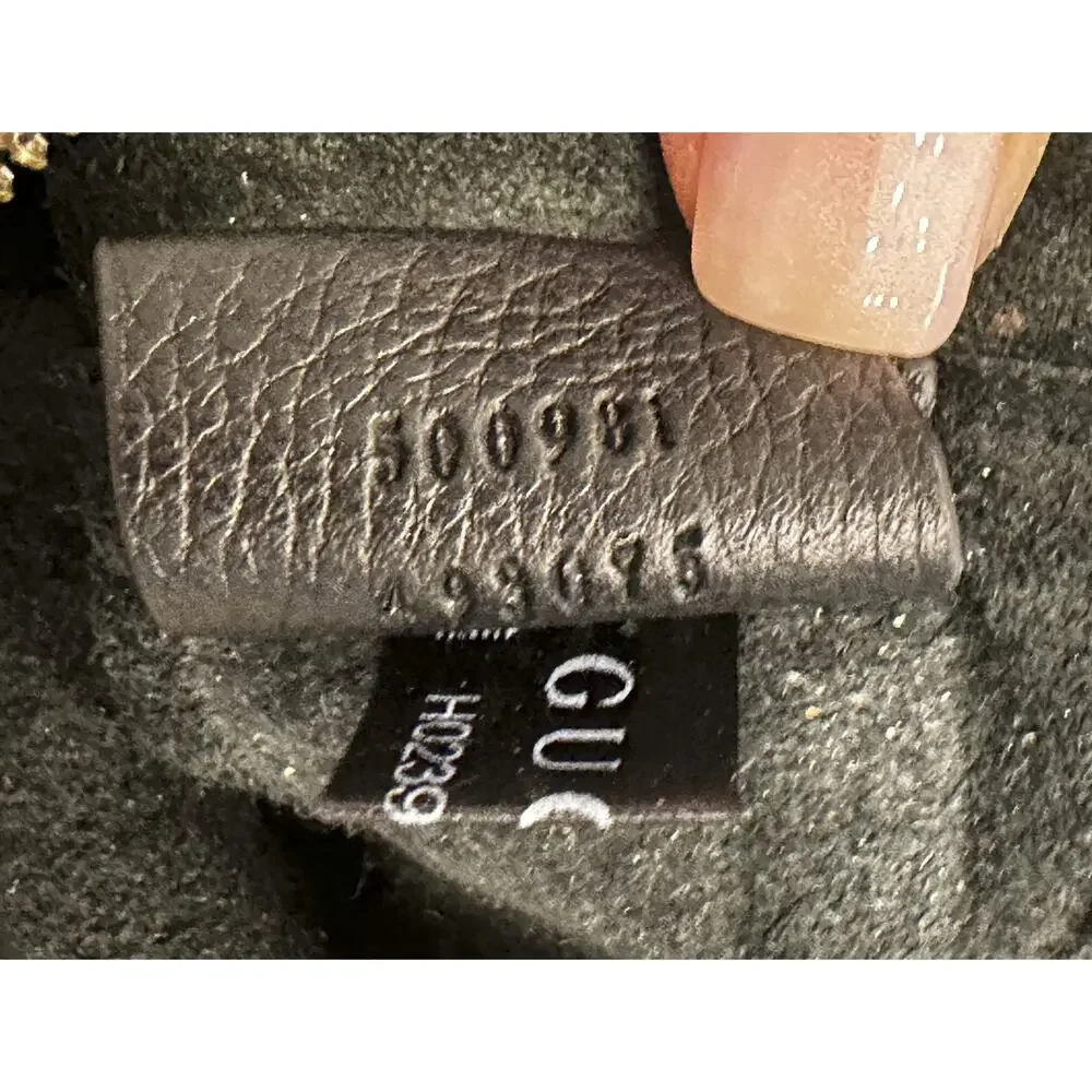 Gucci black pebbled
